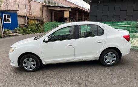 Renault Logan II, 2017 год, 535 000 рублей, 3 фотография