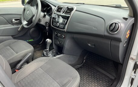 Renault Logan II, 2017 год, 535 000 рублей, 11 фотография