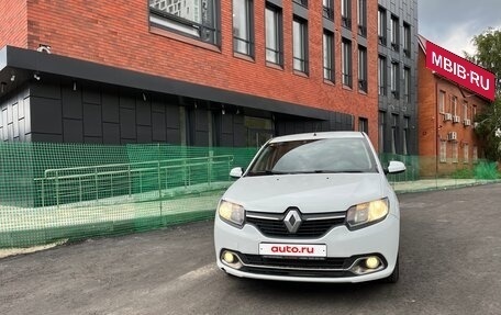 Renault Logan II, 2017 год, 535 000 рублей, 2 фотография