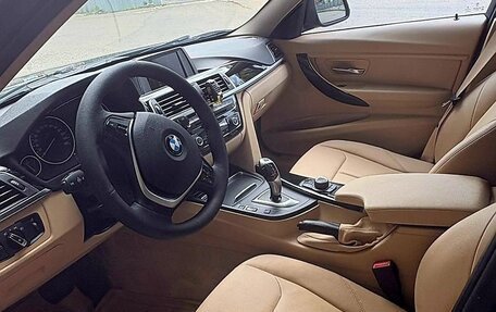 BMW 3 серия, 2016 год, 1 900 000 рублей, 13 фотография
