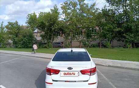 KIA Rio III рестайлинг, 2017 год, 900 000 рублей, 4 фотография