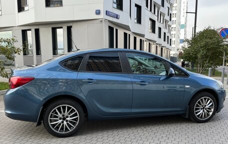 Opel Astra J, 2012 год, 690 000 рублей, 2 фотография