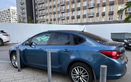 Opel Astra J, 2012 год, 690 000 рублей, 3 фотография