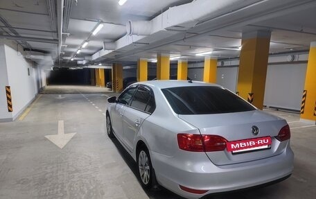 Volkswagen Jetta VI, 2011 год, 950 000 рублей, 5 фотография