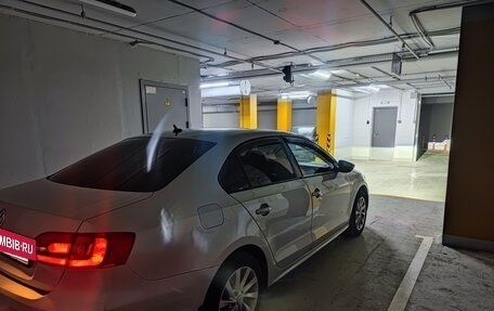 Volkswagen Jetta VI, 2011 год, 950 000 рублей, 7 фотография