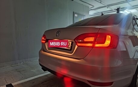 Volkswagen Jetta VI, 2011 год, 950 000 рублей, 18 фотография