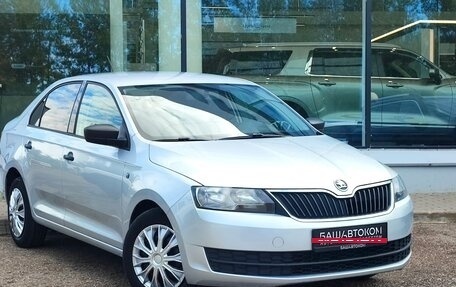 Skoda Rapid I, 2015 год, 700 000 рублей, 3 фотография