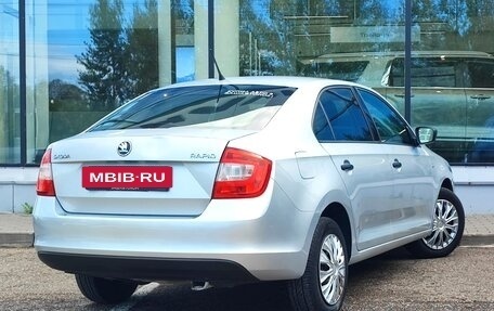 Skoda Rapid I, 2015 год, 700 000 рублей, 4 фотография