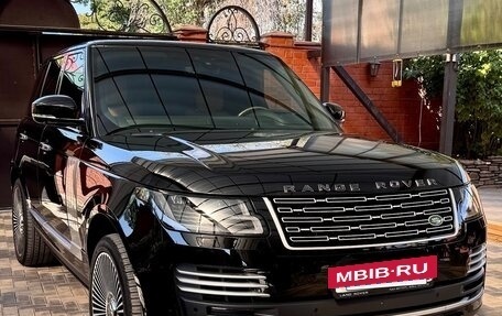 Land Rover Range Rover IV рестайлинг, 2019 год, 9 500 000 рублей, 3 фотография