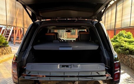 Land Rover Range Rover IV рестайлинг, 2019 год, 9 500 000 рублей, 23 фотография