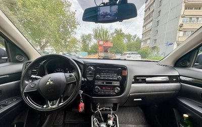 Mitsubishi Outlander III рестайлинг 3, 2018 год, 1 900 000 рублей, 1 фотография