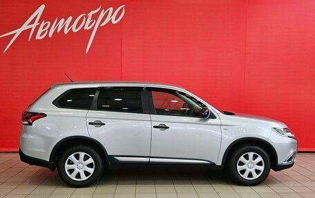 Mitsubishi Outlander III рестайлинг 3, 2016 год, 1 649 000 рублей, 6 фотография