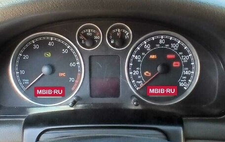 Volkswagen Passat B5+ рестайлинг, 2003 год, 650 000 рублей, 3 фотография