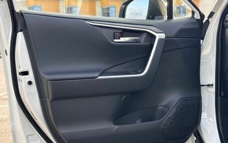 Toyota RAV4, 2025 год, 3 700 000 рублей, 10 фотография