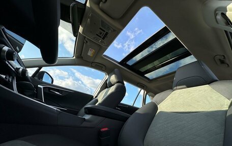 Toyota RAV4, 2025 год, 3 700 000 рублей, 16 фотография