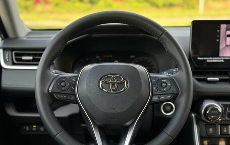 Toyota RAV4, 2025 год, 3 700 000 рублей, 18 фотография