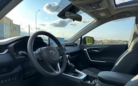 Toyota RAV4, 2025 год, 3 700 000 рублей, 15 фотография