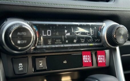 Toyota RAV4, 2025 год, 3 700 000 рублей, 23 фотография