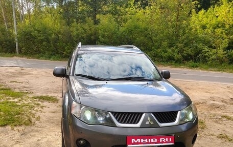 Mitsubishi Outlander III рестайлинг 3, 2008 год, 880 000 рублей, 1 фотография
