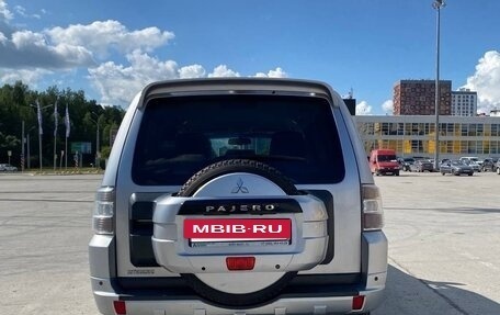 Mitsubishi Pajero IV, 2010 год, 1 575 000 рублей, 5 фотография