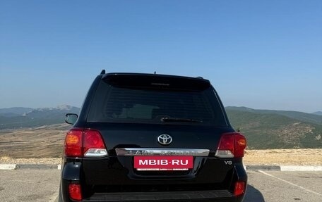 Toyota Land Cruiser 200, 2013 год, 3 700 000 рублей, 2 фотография