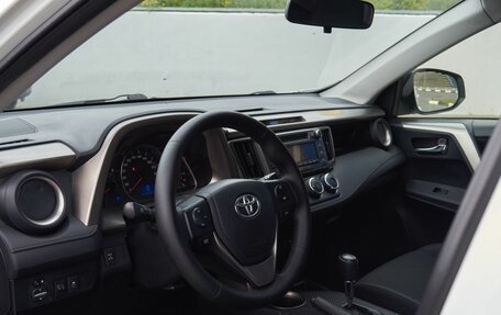 Toyota RAV4, 2014 год, 1 646 000 рублей, 5 фотография
