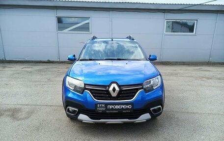 Renault Sandero II рестайлинг, 2020 год, 879 000 рублей, 2 фотография