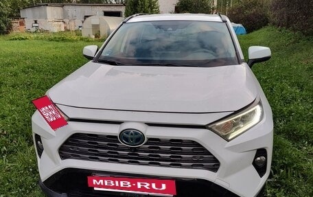 Toyota RAV4, 2019 год, 3 600 000 рублей, 3 фотография
