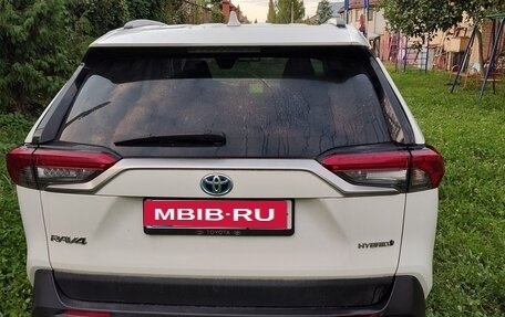 Toyota RAV4, 2019 год, 3 600 000 рублей, 4 фотография