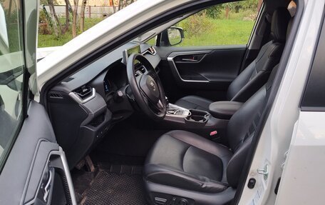 Toyota RAV4, 2019 год, 3 600 000 рублей, 19 фотография