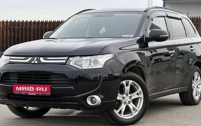 Mitsubishi Outlander III рестайлинг 3, 2013 год, 1 230 000 рублей, 1 фотография