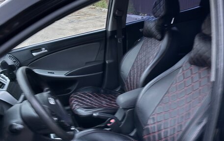 Hyundai Solaris II рестайлинг, 2013 год, 775 000 рублей, 24 фотография
