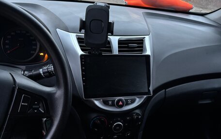 Hyundai Solaris II рестайлинг, 2013 год, 775 000 рублей, 21 фотография
