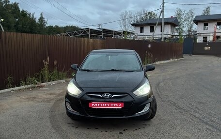 Hyundai Solaris II рестайлинг, 2013 год, 775 000 рублей, 32 фотография