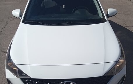 Hyundai Solaris II рестайлинг, 2020 год, 1 300 000 рублей, 2 фотография