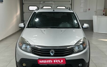 Renault Sandero I, 2013 год, 899 900 рублей, 2 фотография