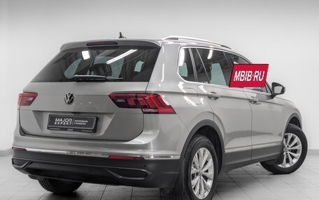 Volkswagen Tiguan II, 2020 год, 2 500 000 рублей, 5 фотография