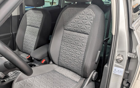 Volkswagen Tiguan II, 2020 год, 2 500 000 рублей, 20 фотография