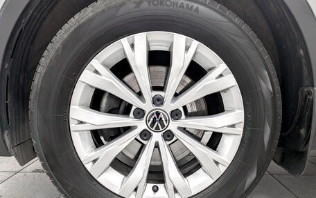 Volkswagen Tiguan II, 2020 год, 2 500 000 рублей, 18 фотография