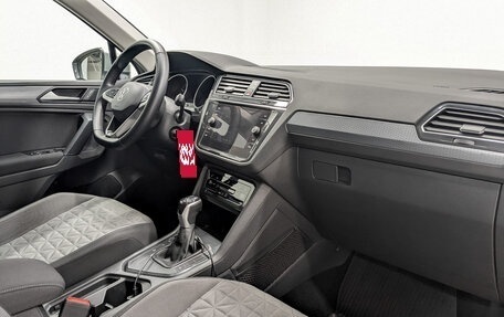 Volkswagen Tiguan II, 2020 год, 2 500 000 рублей, 11 фотография