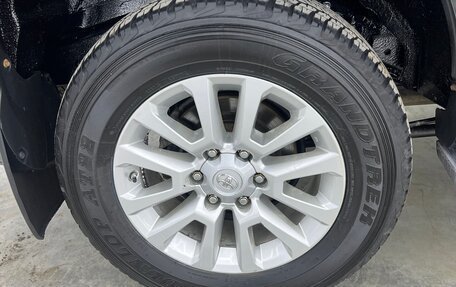 Toyota Land Cruiser Prado 150 рестайлинг 2, 2015 год, 3 500 000 рублей, 2 фотография