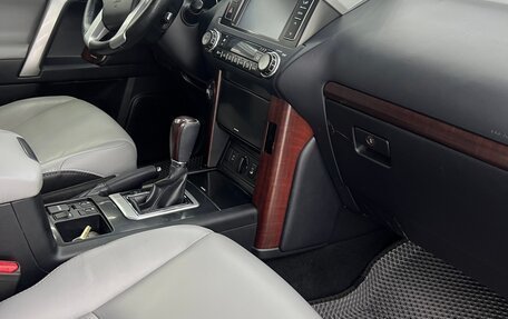 Toyota Land Cruiser Prado 150 рестайлинг 2, 2015 год, 3 500 000 рублей, 4 фотография