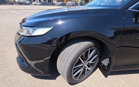 Toyota Camry, 2021 год, 3 550 000 рублей, 5 фотография
