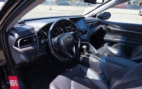 Toyota Camry, 2021 год, 3 550 000 рублей, 9 фотография