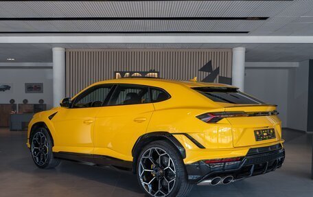 Lamborghini Urus I, 2023 год, 32 200 000 рублей, 6 фотография