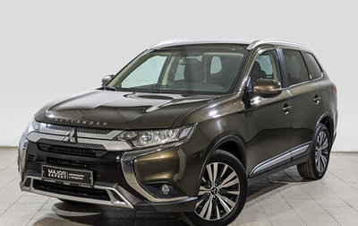 Mitsubishi Outlander III рестайлинг 3, 2019 год, 1 840 000 рублей, 1 фотография