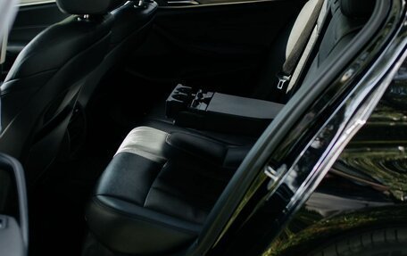 BMW 5 серия, 2019 год, 2 900 000 рублей, 9 фотография