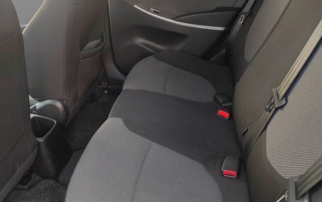 Hyundai Solaris II рестайлинг, 2013 год, 1 000 000 рублей, 11 фотография