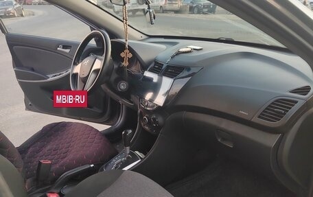 Hyundai Solaris II рестайлинг, 2013 год, 1 000 000 рублей, 15 фотография
