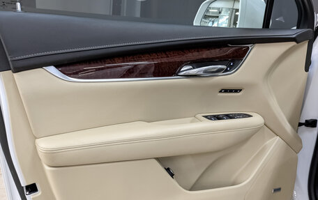 Cadillac XT5 I рестайлинг, 2016 год, 2 645 000 рублей, 19 фотография